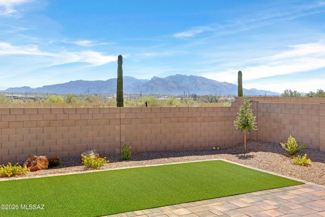 5618 W Carillon Ridge Lane, Marana, AZ 85743