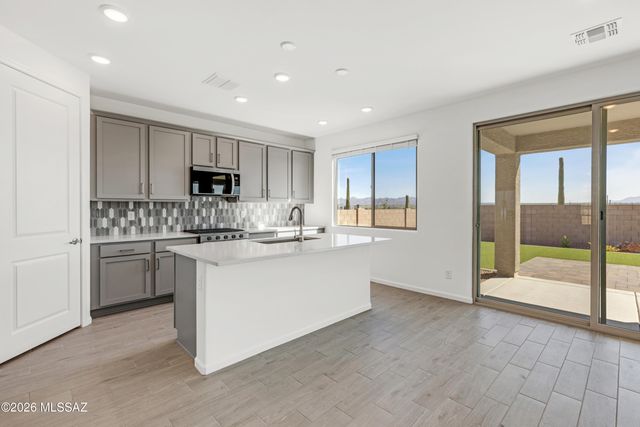 5618 W Carillon Ridge Lane, Marana, AZ 85743