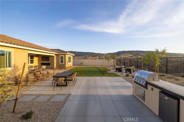 39273 Saddle Drive, Palmdale, CA 93551
