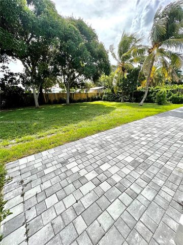 850 NE 127th Street, North Miami, FL 33161