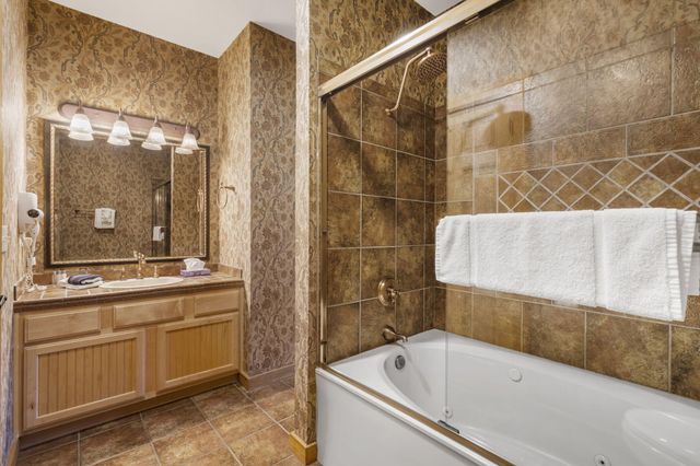 272 Oakridge Road, Branson, MO 65616