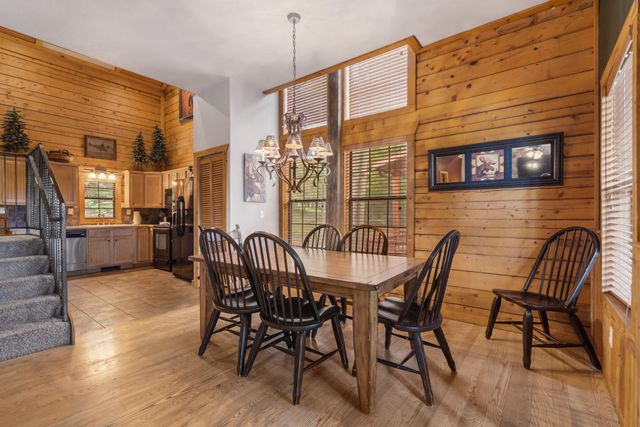 272 Oakridge Road, Branson, MO 65616