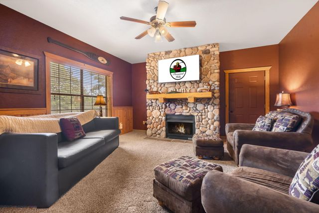 272 Oakridge Road, Branson, MO 65616