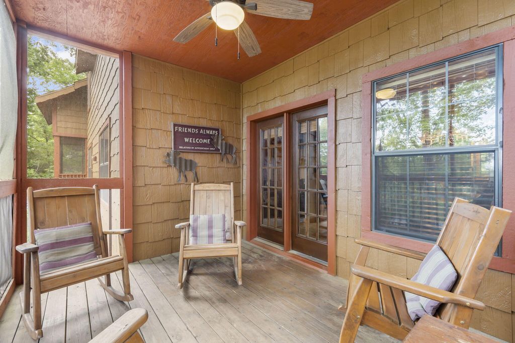 272 Oakridge Road, Branson, MO 65616
