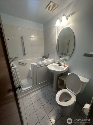 3268 NW Erlands Court, Bremerton, WA 98312