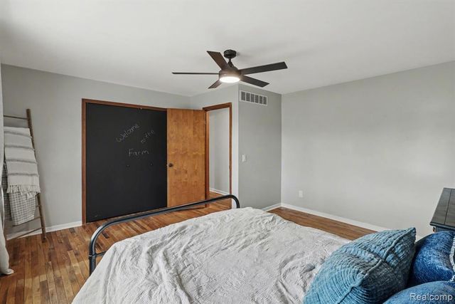 4837 Mack Road, Howell, MI 48855