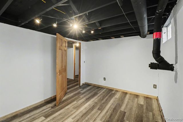 4837 Mack Road, Howell, MI 48855