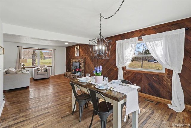 4837 Mack Road, Howell, MI 48855