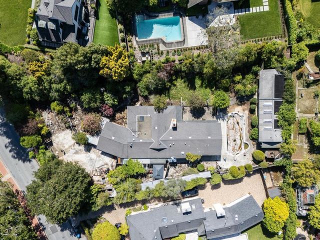 135 Stonehedge Road, Hillsborough, CA 94010