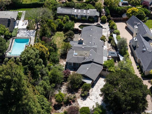 135 Stonehedge Road, Hillsborough, CA 94010