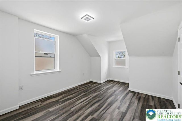 1122 North Van Buren Street, Allentown City, PA 18109