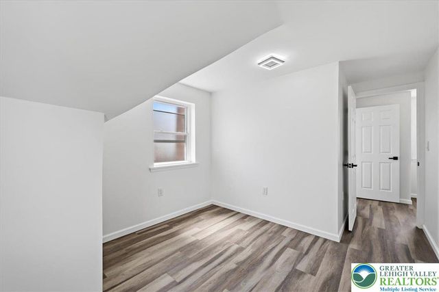 1122 North Van Buren Street, Allentown City, PA 18109