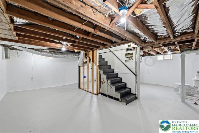 1122 North Van Buren Street, Allentown City, PA 18109