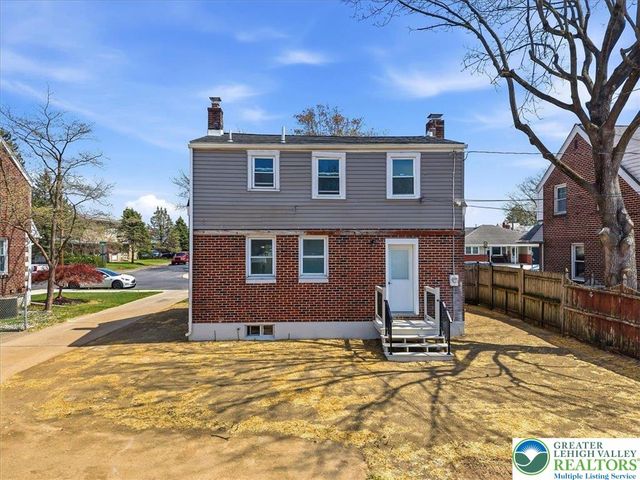 1122 North Van Buren Street, Allentown City, PA 18109