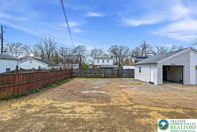 1122 North Van Buren Street, Allentown City, PA 18109