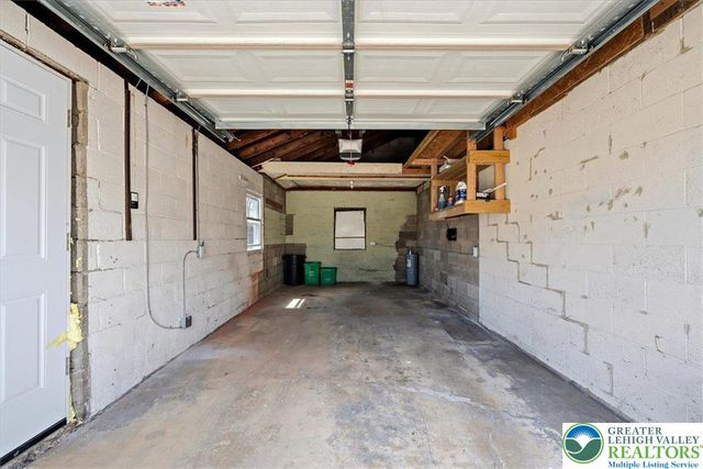 1122 North Van Buren Street, Allentown City, PA 18109