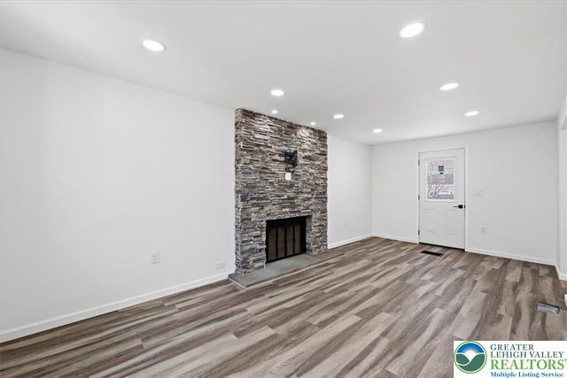 1122 North Van Buren Street, Allentown City, PA 18109
