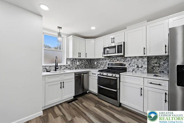 1122 North Van Buren Street, Allentown City, PA 18109