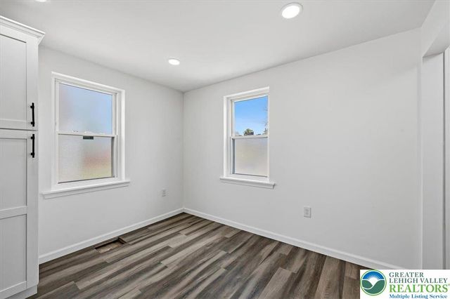 1122 North Van Buren Street, Allentown City, PA 18109