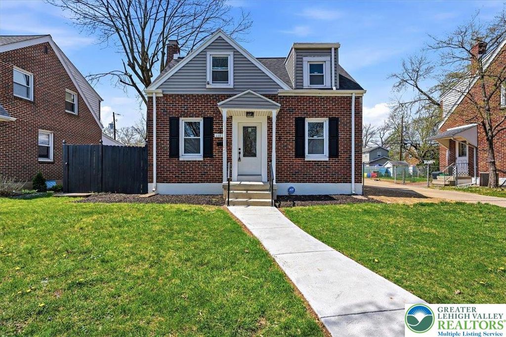 1122 North Van Buren Street, Allentown City, PA 18109