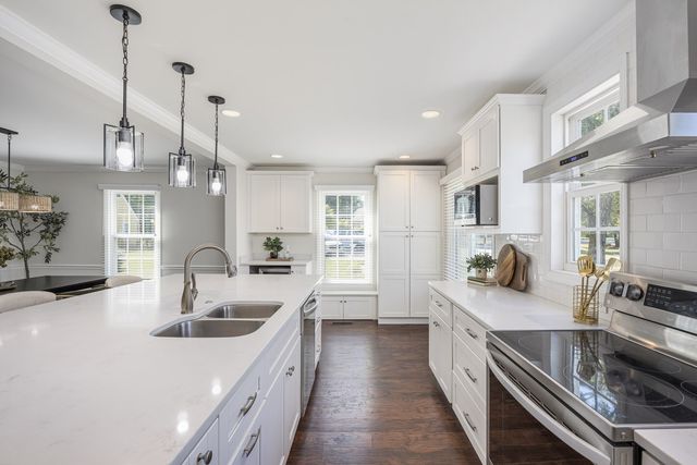 1407 Glade Ct, Franklin, TN 37069