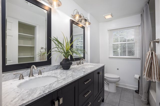 1407 Glade Ct, Franklin, TN 37069