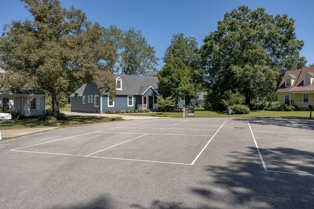 1407 Glade Ct, Franklin, TN 37069