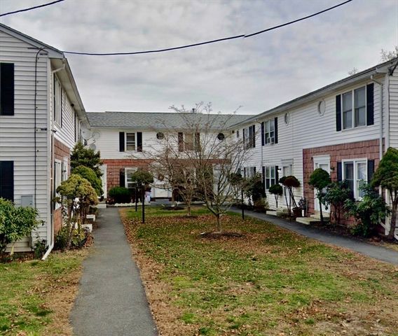 15 Crescent St D, Lawrence, MA 01841