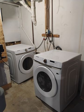 15 Crescent St D, Lawrence, MA 01841