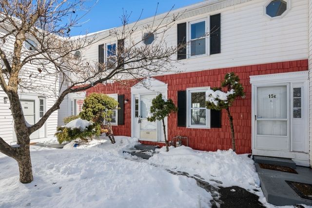 15 Crescent St D, Lawrence, MA 01841