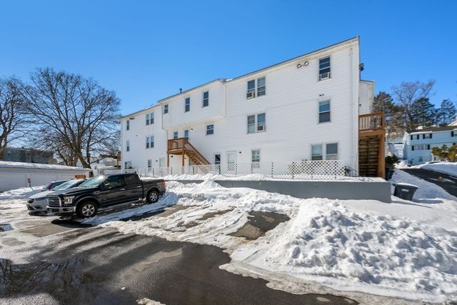 15 Crescent St D, Lawrence, MA 01841