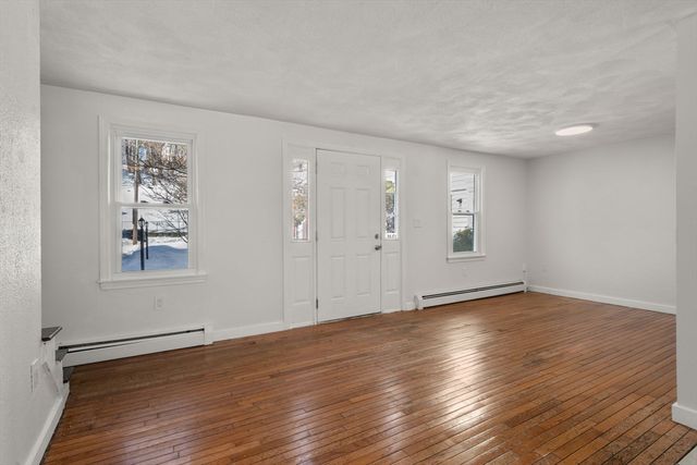 15 Crescent St D, Lawrence, MA 01841