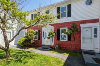 15 Crescent St D, Lawrence, MA 01841