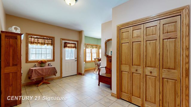 7147 Gary Road, Chesaning Twp, MI 48616