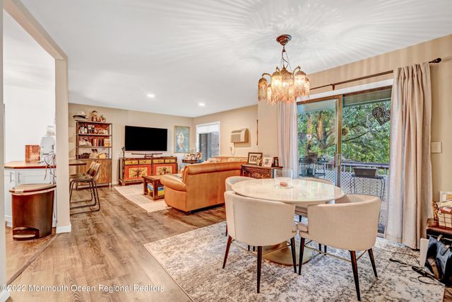 161 Cross Slope Court, J, Manalapan, NJ 07726