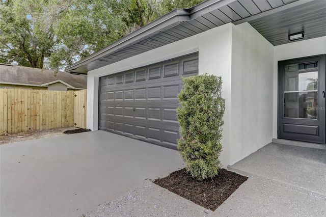 7711 LAKESIDE WOODS DRIVE, Orlando, FL 32810