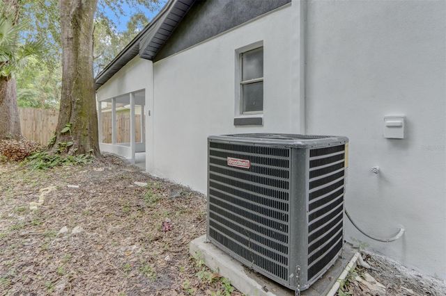 7711 LAKESIDE WOODS DRIVE, Orlando, FL 32810
