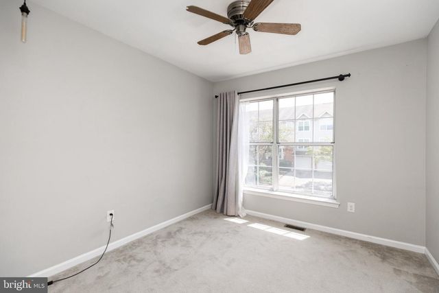 606 BENHAM CT, Newark, DE 19711
