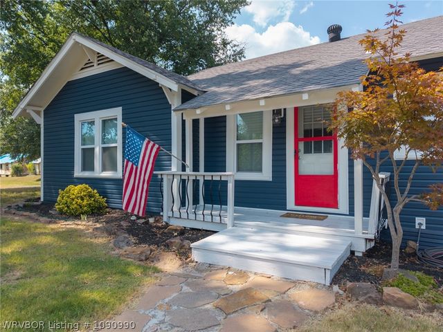 422 N 15th Street, Van Buren, AR 72956
