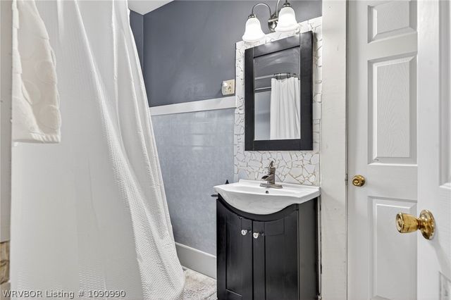 422 N 15th Street, Van Buren, AR 72956
