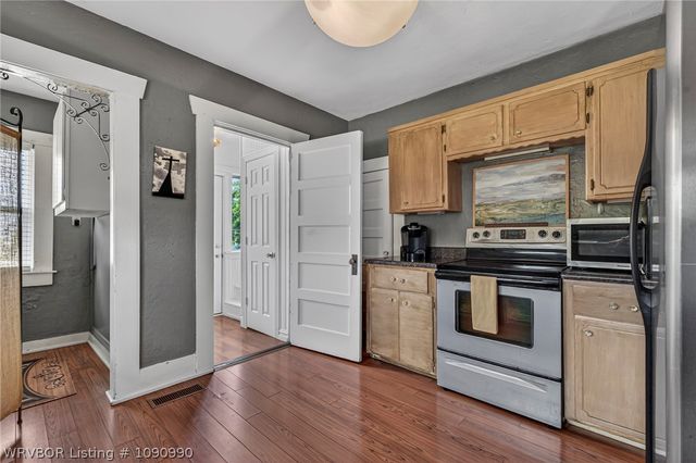 422 N 15th Street, Van Buren, AR 72956
