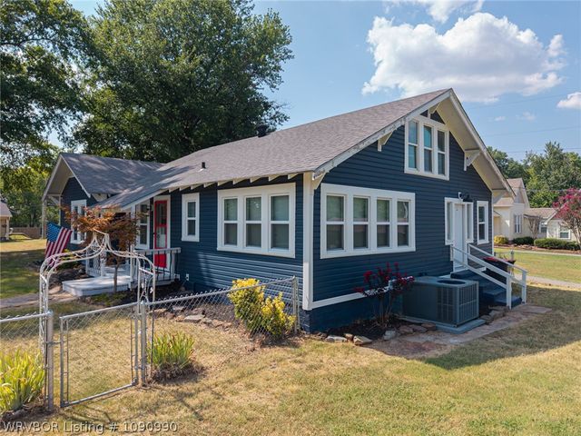 422 N 15th Street, Van Buren, AR 72956