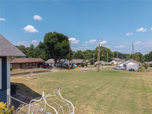 422 N 15th Street, Van Buren, AR 72956