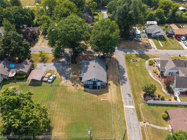 422 N 15th Street, Van Buren, AR 72956