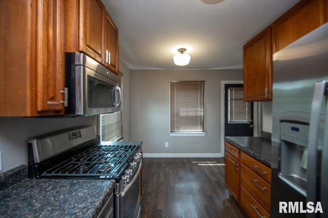 122 E CHERRY RIDGE Lane, Peoria, IL 61614