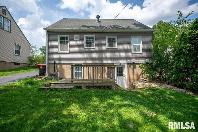 122 E CHERRY RIDGE Lane, Peoria, IL 61614