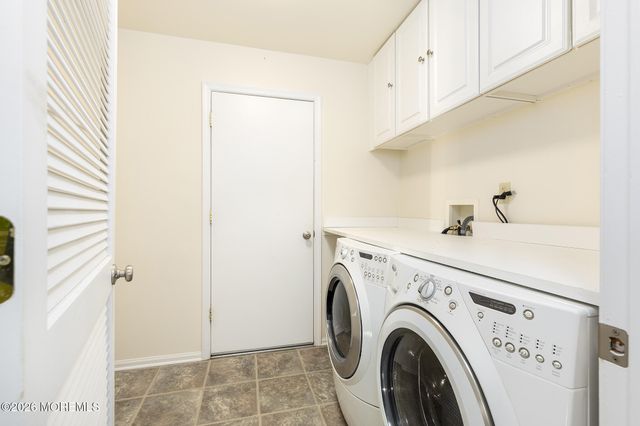 18 Rutgers Drive, Howell, NJ 07731