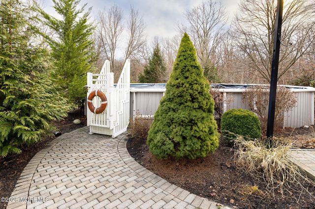 18 Rutgers Drive, Howell, NJ 07731