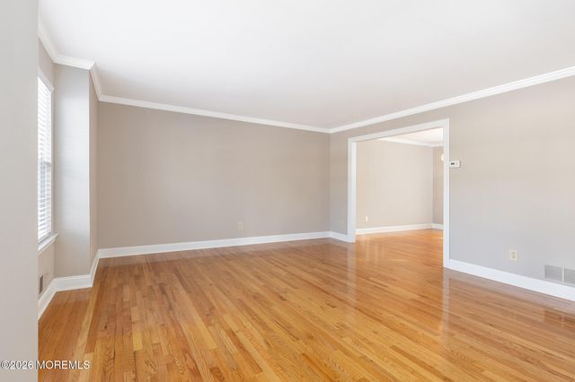 18 Rutgers Drive, Howell, NJ 07731