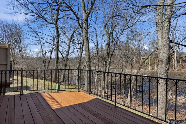 1135 Ivyglen Circle, Bloomfield Hills, MI 48304